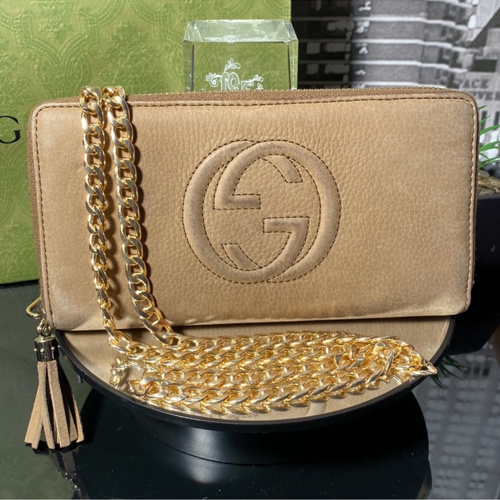 Gucci GG Suede Zippy Wallet